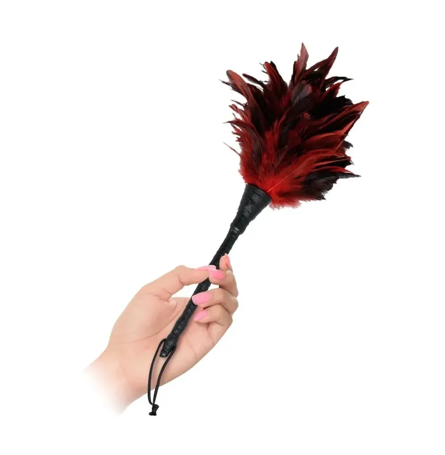 FETISH FANTASY SERIES - PLUMERO FRISKY NEGRO Y ROJO FETISH FANTASY SERIES - PLUMERO FRISKY NEGRO Y ROJO