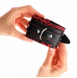 KINK - PELZGEFÜTTERTE HANDGELENKFESSELN ROT-SCHWARZ VERSTELLBAR 17-29 CM X 6 CM