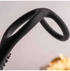 ROCKS-OFF - RO-ZEN RRO ANAL PLUG MIT VIBRIERENDEM PENISRING SCHWARZ