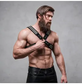 FETISH SUBMISSIVE ATTITUDE - HERREN-HALSBAND AUS ÖKOLEDER MIT GEKREUZTER BRUST UND NIETEN