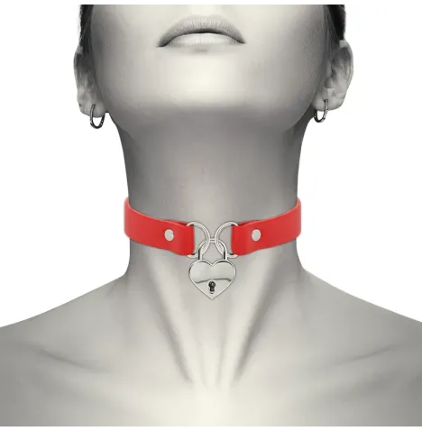 COQUETTE CHIC DESIRE - COLLIER EN CUIR VEGAN ROUGE AVEC ACCESSOIRE COEUR AVEC CL