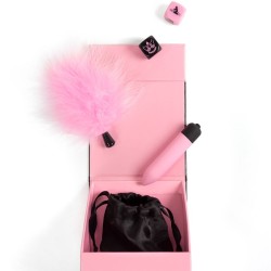 SECRET PLAY - PLEASURES BOX PER COPPIE: DADI PROIETTILE VIBRANTE PENNA CON PIUMA